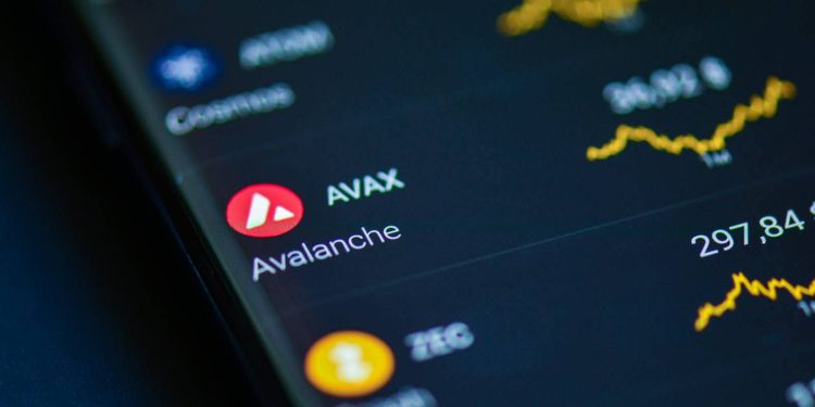Avalanche price outlook as AVAX spot ETFs extend zero net inflows streak